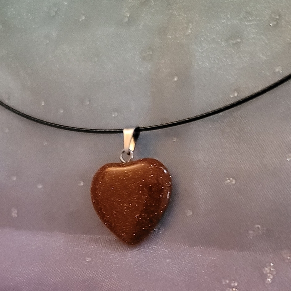 Pretty 😍 circular necklace with barrel screw clasp with ONE 1 Heart pendent - Picture 6 of 13